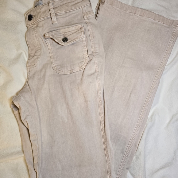 Stylish Women's Blue and Beige Jeans - Picture 3 of 4